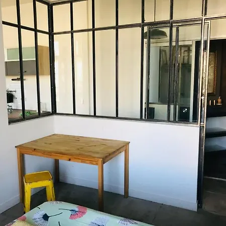 Climatise 50m2 Proche Centre Et Gare Apartman