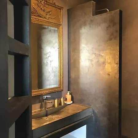 Climatise 50m2 Proche Centre Et Gare Apartman